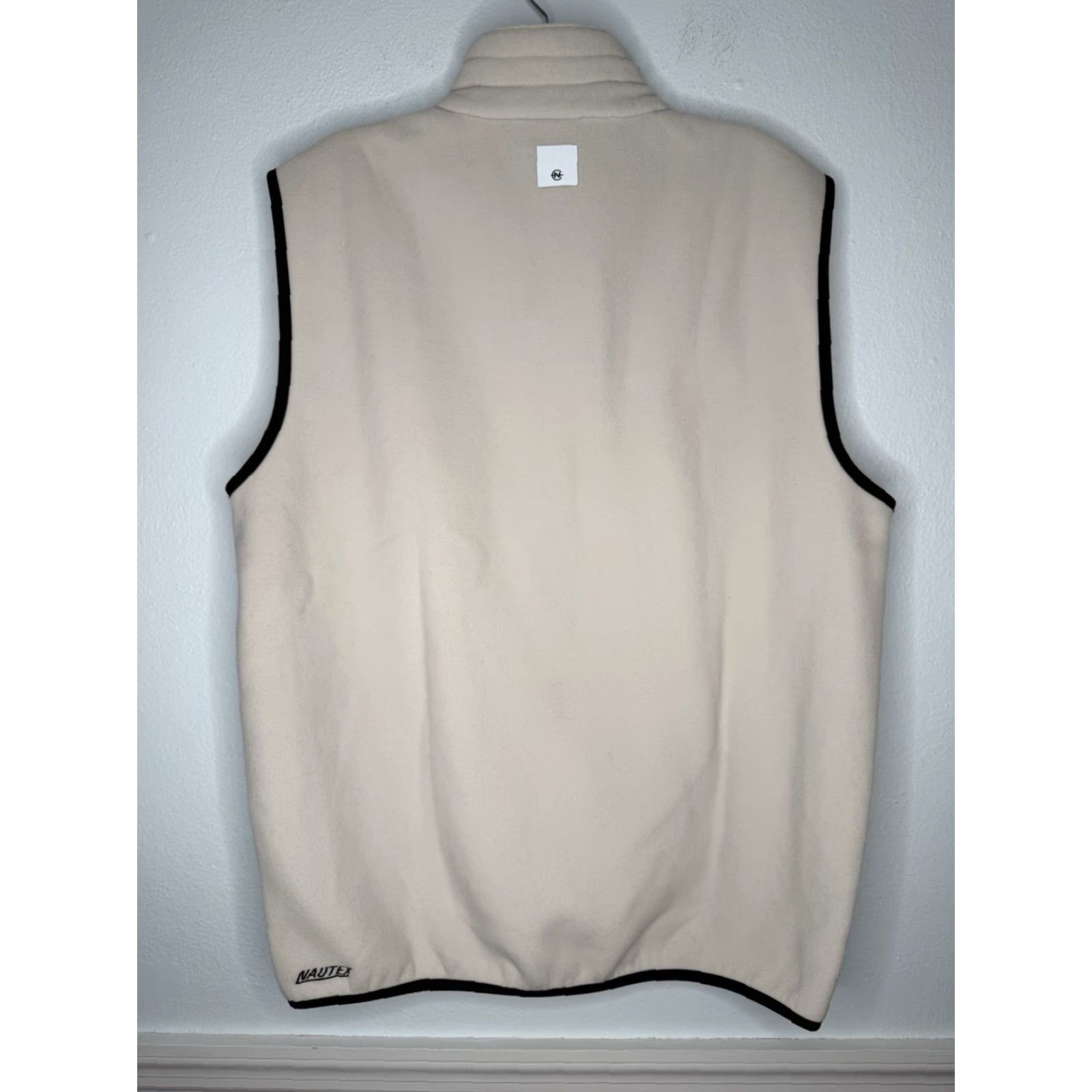 Nautica VINTAGE Nautica Vest Mens XL Windbreaker 90s USA Outdoor Ivory Full Zip Embroidered Logo Nautex Performance Street Wear Size US XL / EU 56 / 4 - 4 Thumbnail