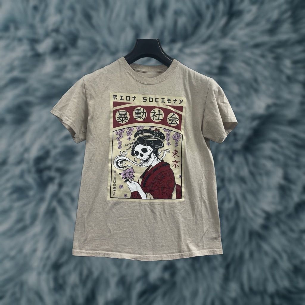 Vintage RIOT SOCIETY Geisha Samurai Beige Short Sleeve T Shirt Size S Size US S / EU 44-46 / 1 - 1 Thumbnail