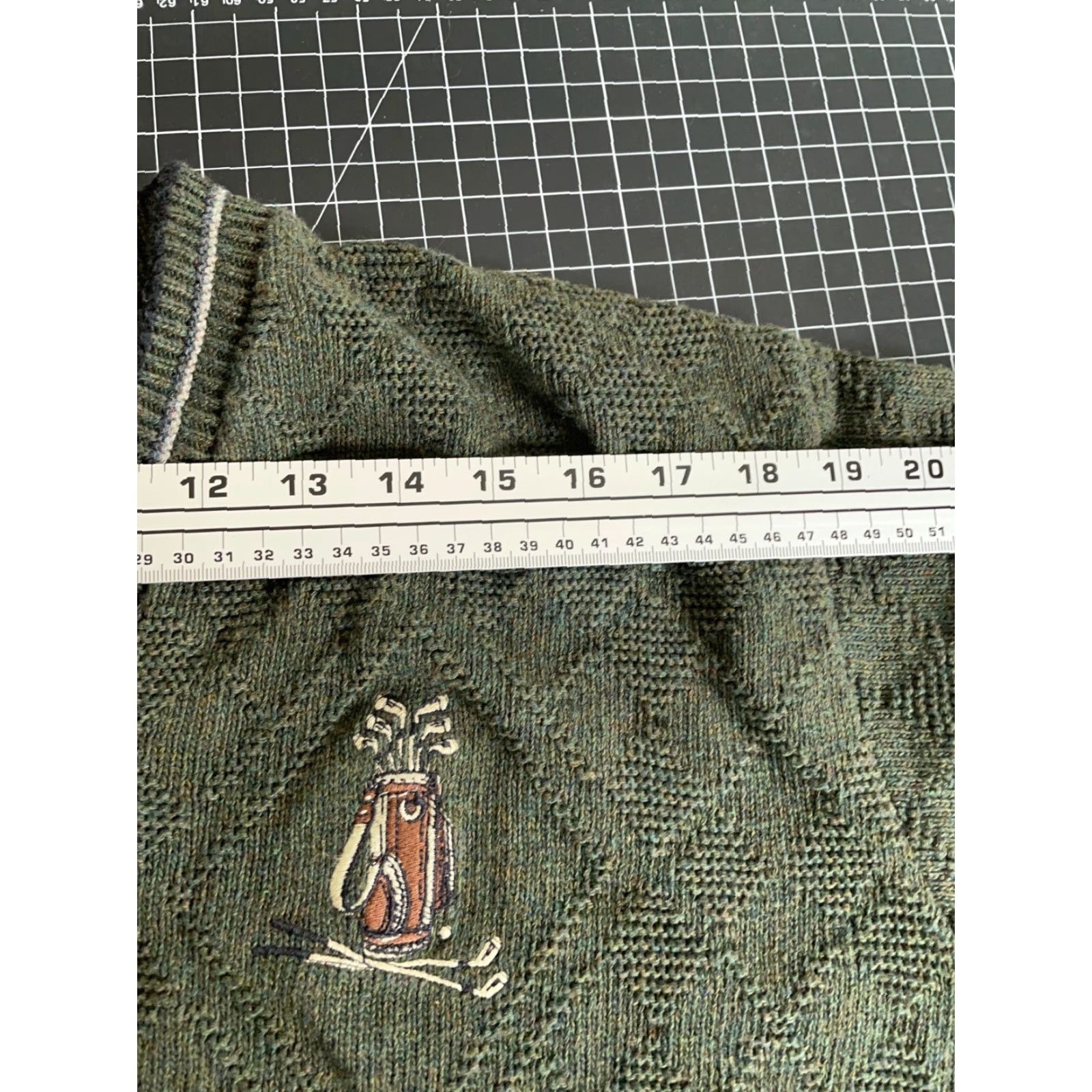 Haggar VINTAGE Haggar Tour Golf Sweater Shirt Adult Medium Green Cotton Blend Heavyweight V-Neck Pullover Men’s 90s Golf Embroidered US Made Size US M / EU 48-50 / 2 - 7 Thumbnail