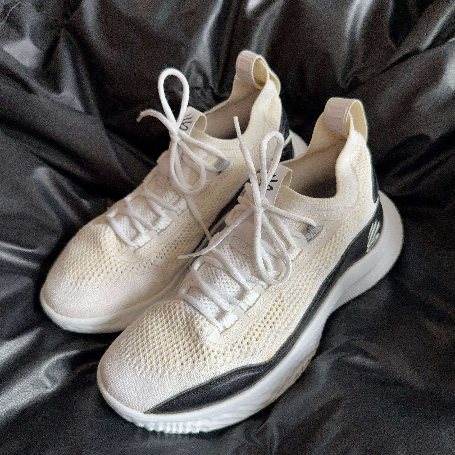 Other White Lowtop Sneakers 43 Men Size US 10 / EU 43 - 1 Thumbnail