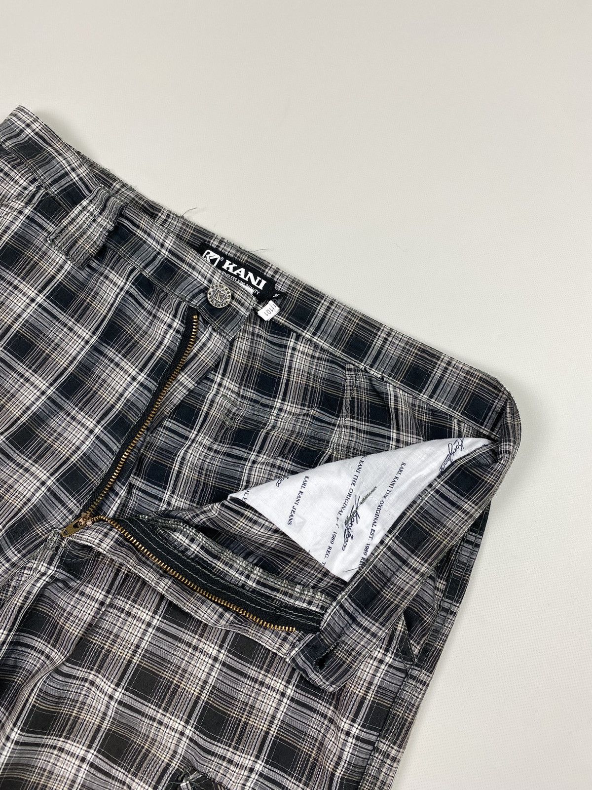 Karl Kani × Vintage Karl Kani men’s checked cargo rap shorts size 36 Size US 36 / EU 52 - 11 Thumbnail