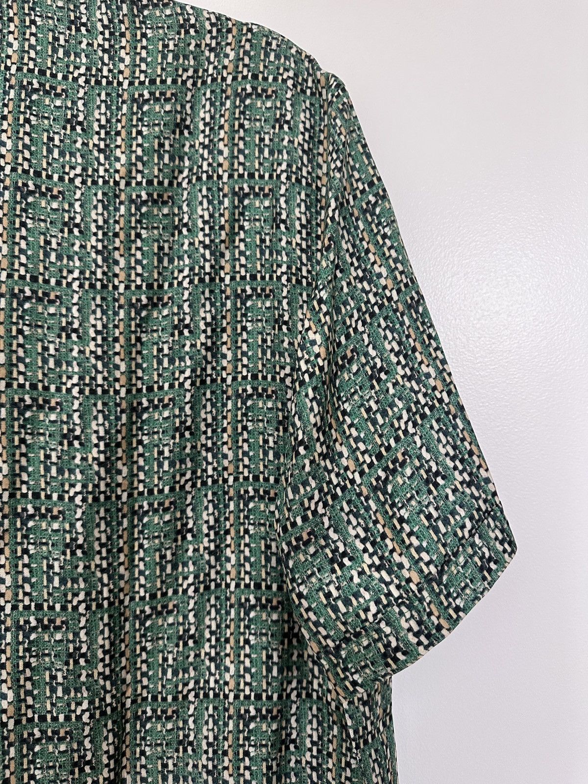 Fendi Fendi - Silk Logo Camo Shirt - size 48 IT Size US M / EU 48-50 / 2 - 7 Thumbnail