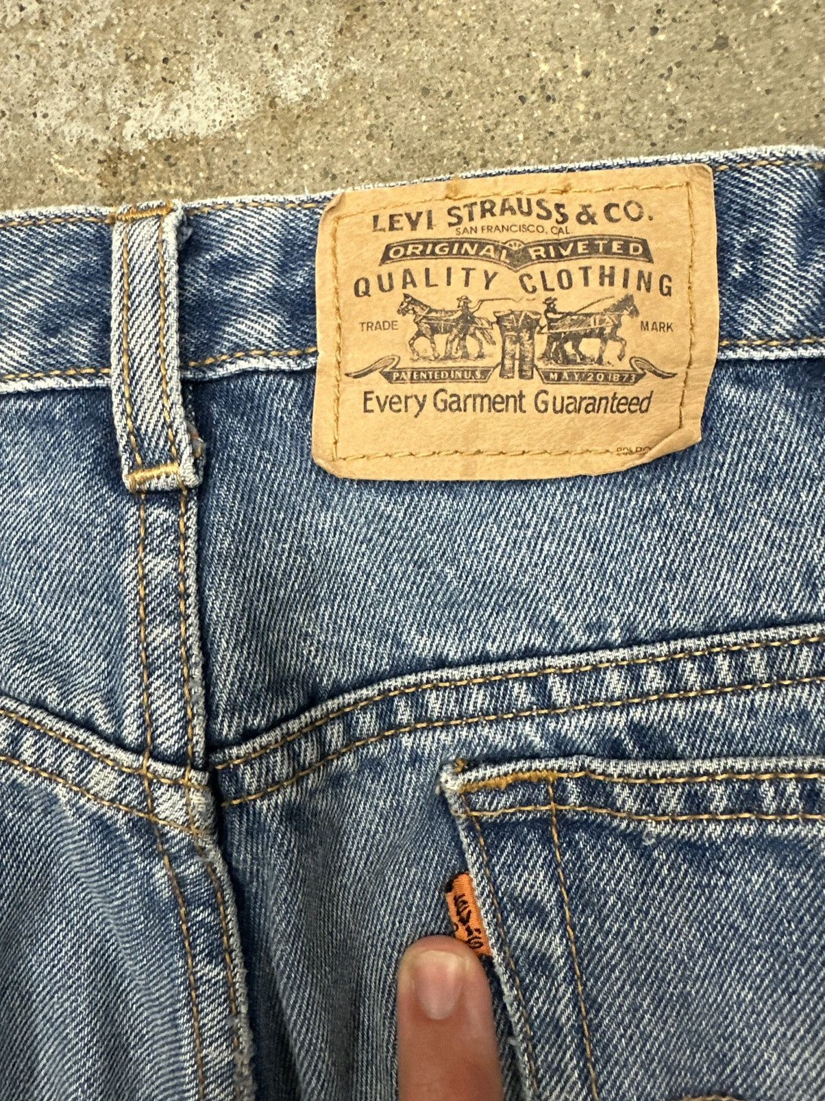 Levi's × Vintage Vintage Levi’s Light Wash Orange Tab Jeans Size 38 Size US 38 / EU 54 - 4 Thumbnail