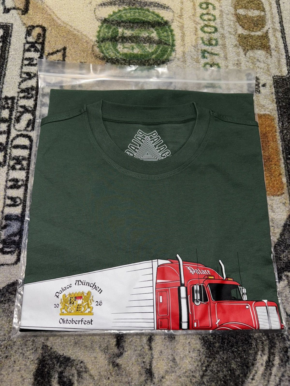 Palace Palace Truck Off T-Shirt Size US XL / EU 56 / 4 - 2 Thumbnail