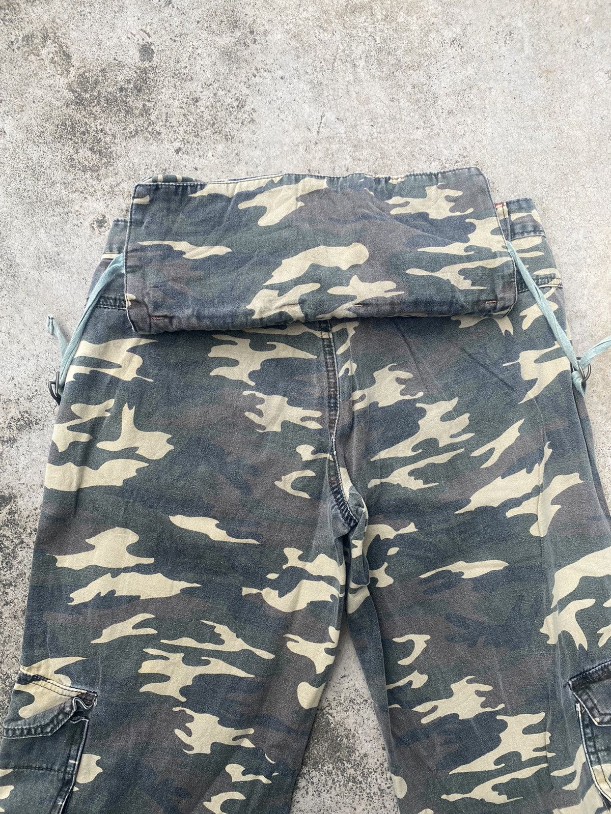 If Six Was Nine × Japanese Brand Flare Jeans Camo Cargo Bondage Bush Pants Low Rise Size US 29 - 23 Thumbnail