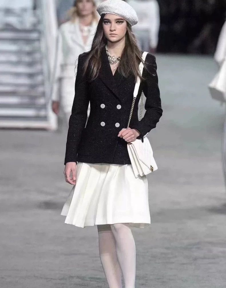 Chanel Chanel Cruise series black glitter jacket 2503-Nextarrow Size XXS / US 00 / IT 34 - 7 Thumbnail