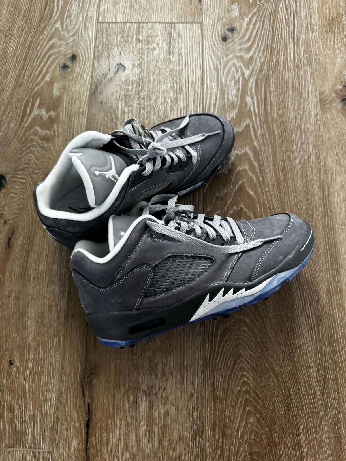 Jordan Brand Jordan 5 Wolf Grey Golf Size US 8.5 / EU 41-42 - 1 Thumbnail