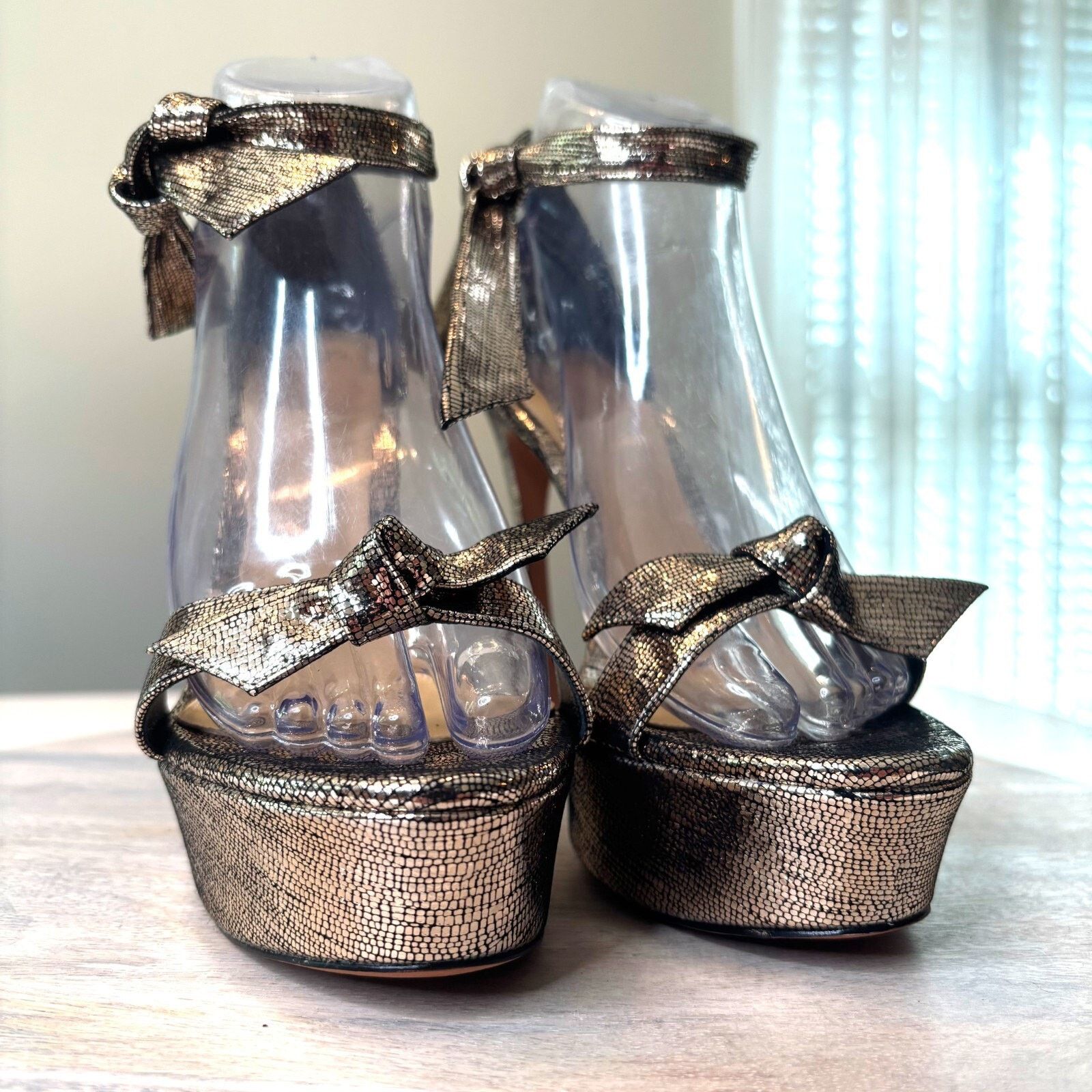Alexandre Birman Alexandre Birman Clarita Gold Metallic 100 Heels US Size 9.5 Size US 9.5 / IT 39.5 - 4 Thumbnail