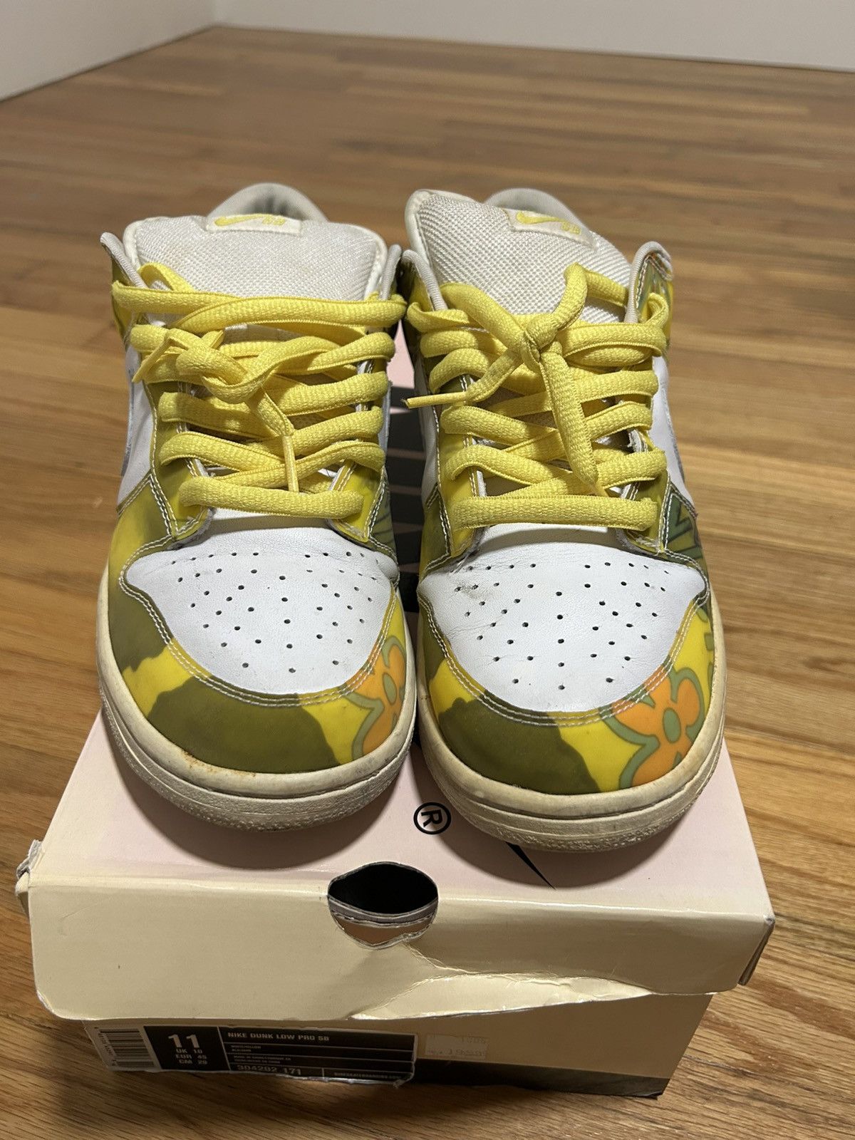 Nike Nike Dunk Low Pro SB De La Soul 2005 White Yellow Size 11 Size US 11 / EU 44 - 4 Thumbnail