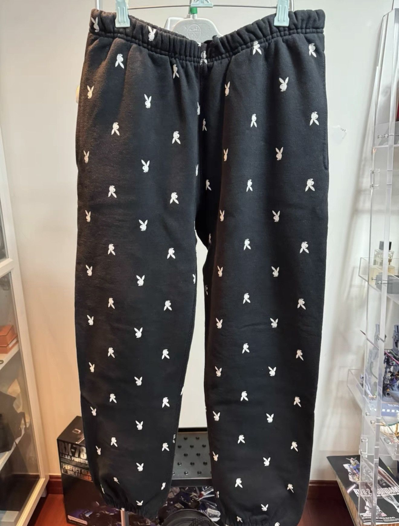 Playboy × Supreme Supreme 15fw playboy sweatpants jogger Size US 32 / EU 48 - 1 Thumbnail