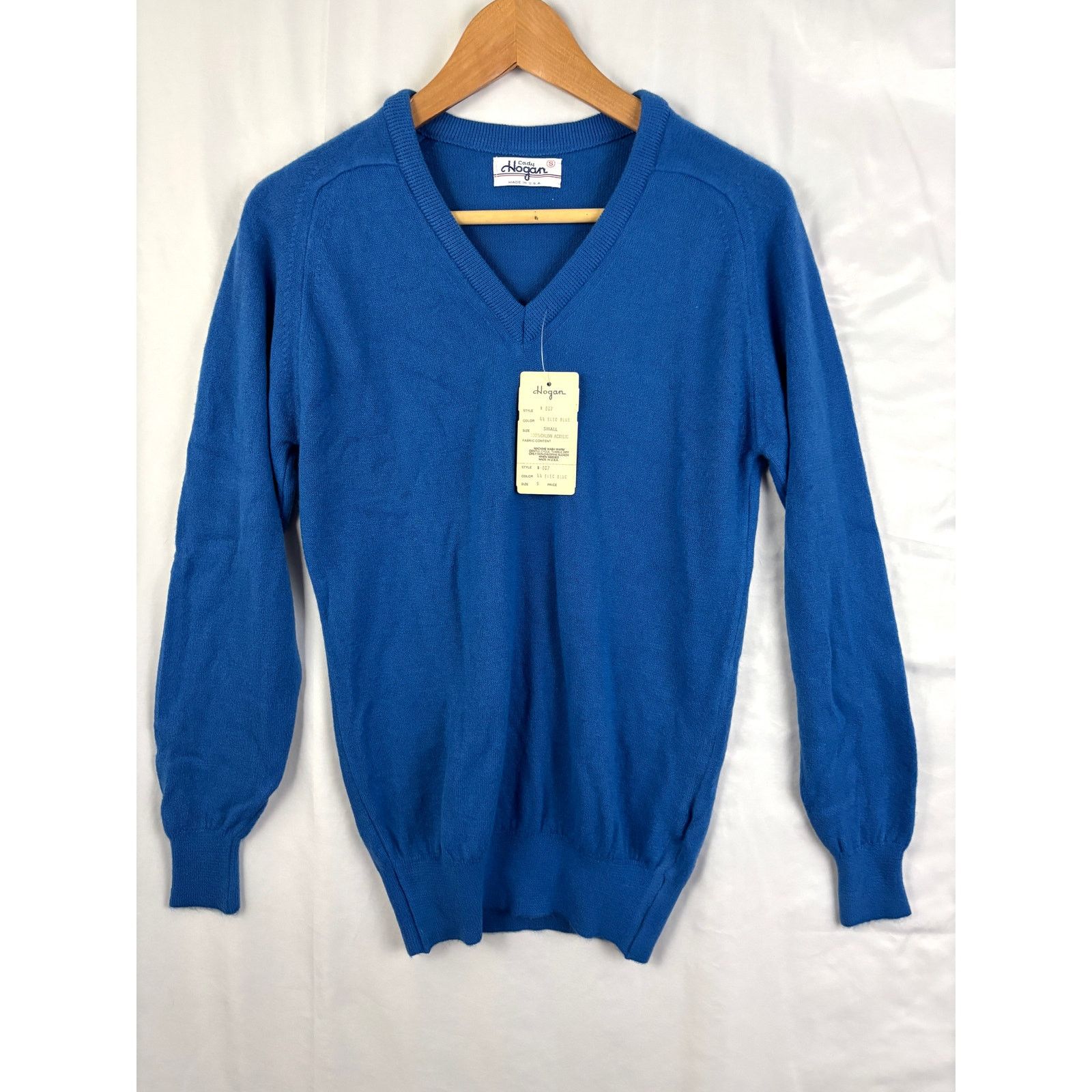 Hogan VTG Lady Hogan Sweater Small S Blue V-Neck Pullover NWT Size S / US 4 / IT 40 - 6 Thumbnail