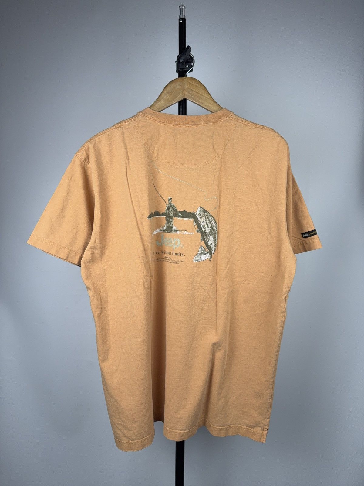 Jeep Vintage 2005 Jeep “Live Without Limits” Graphic T-Shirt L sz Size US L / EU 52-54 / 3 - 1 Thumbnail