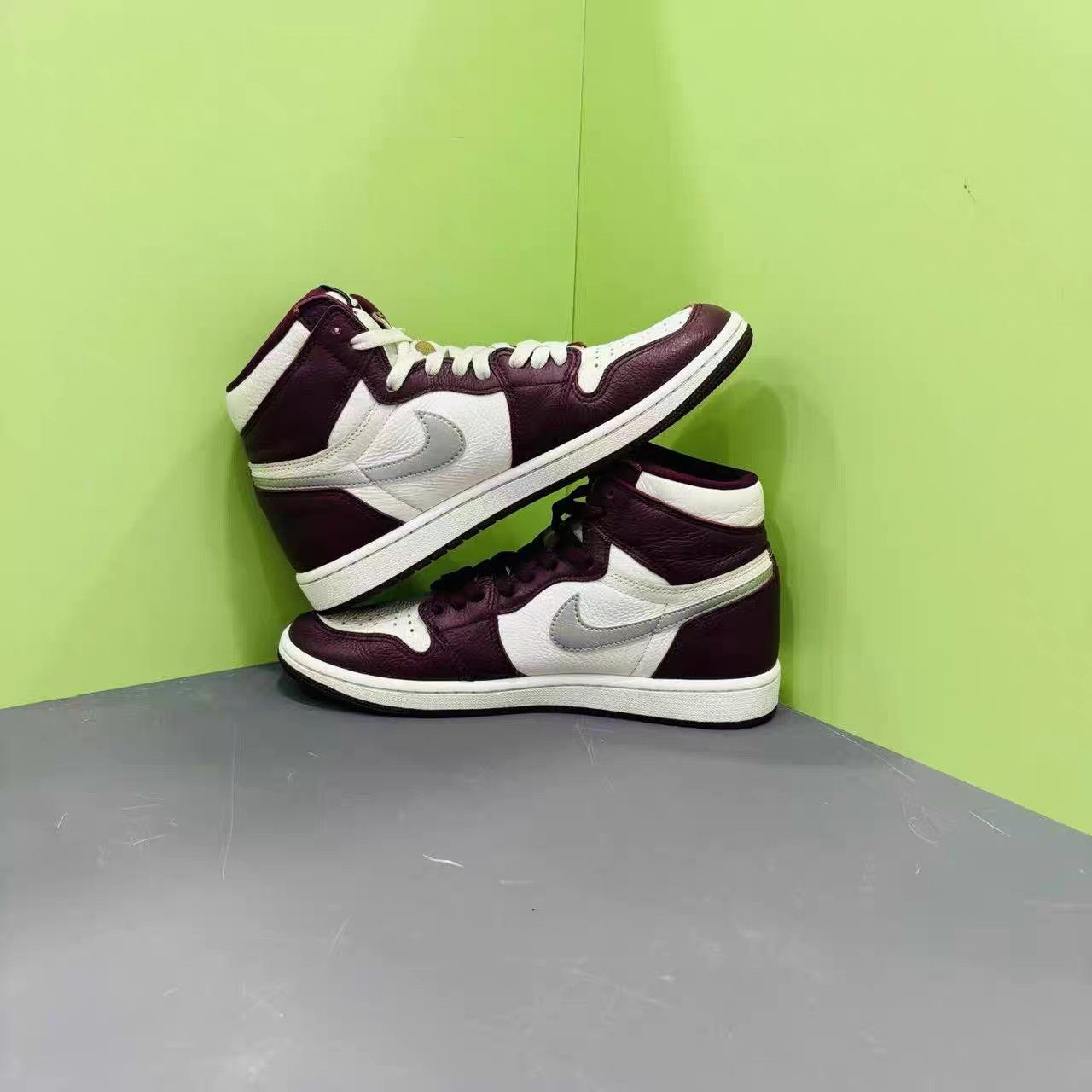 Jordan Brand Air Jordan 1 Bordeaux Sneakers K15 Size US 9 / EU 42 - 6 Thumbnail