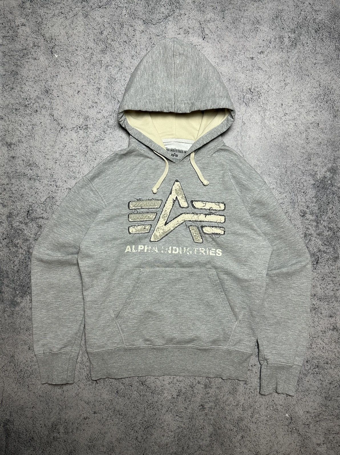 Alpha Industries Vintage Alpha Industries Big Logo Hoodie Size US L / EU 52-54 / 3 - 1 Thumbnail