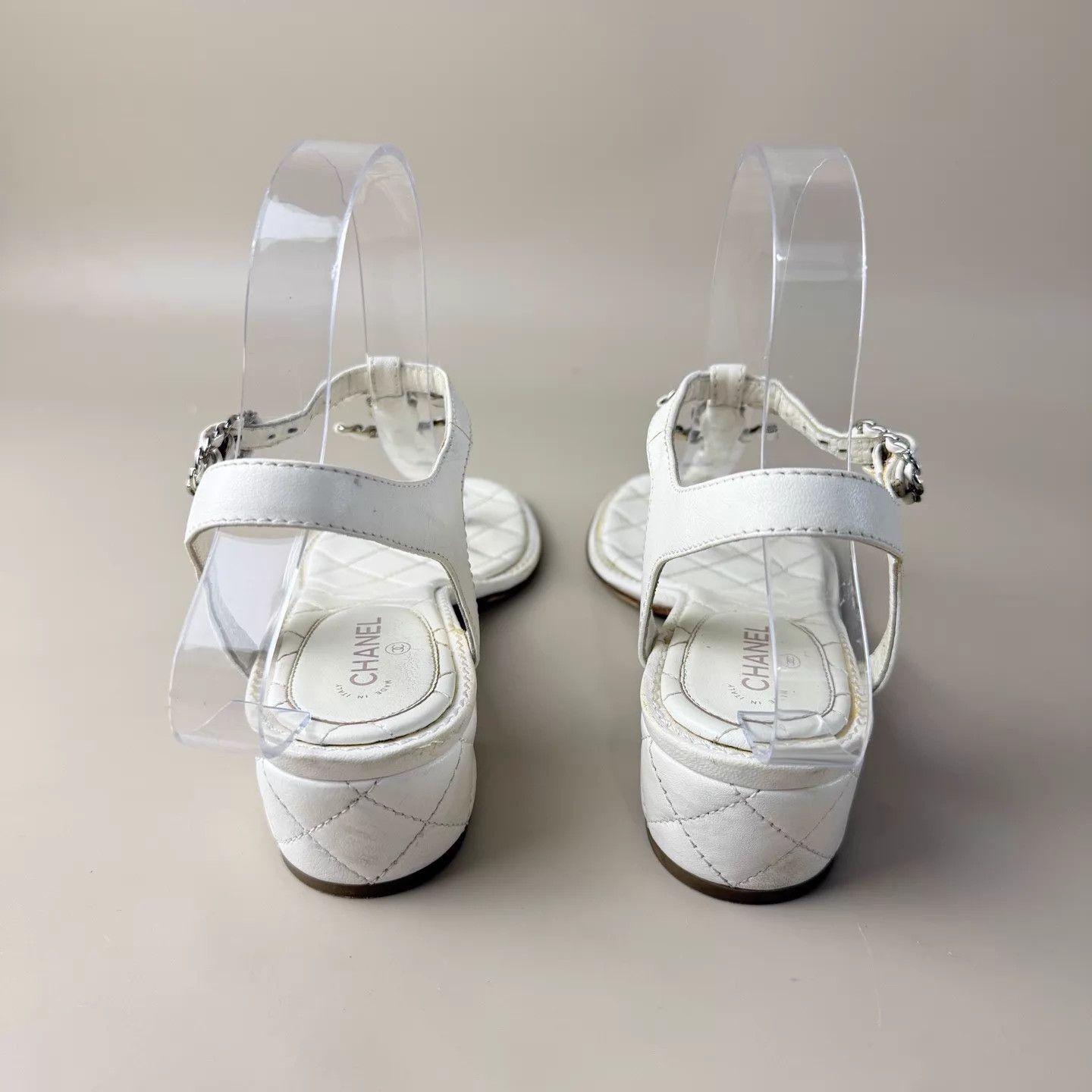 Chanel Chanel White CC Logo Litchi Leather Sandals EUR 37.5 95 New Size US 7 / IT 37 - 3 Thumbnail