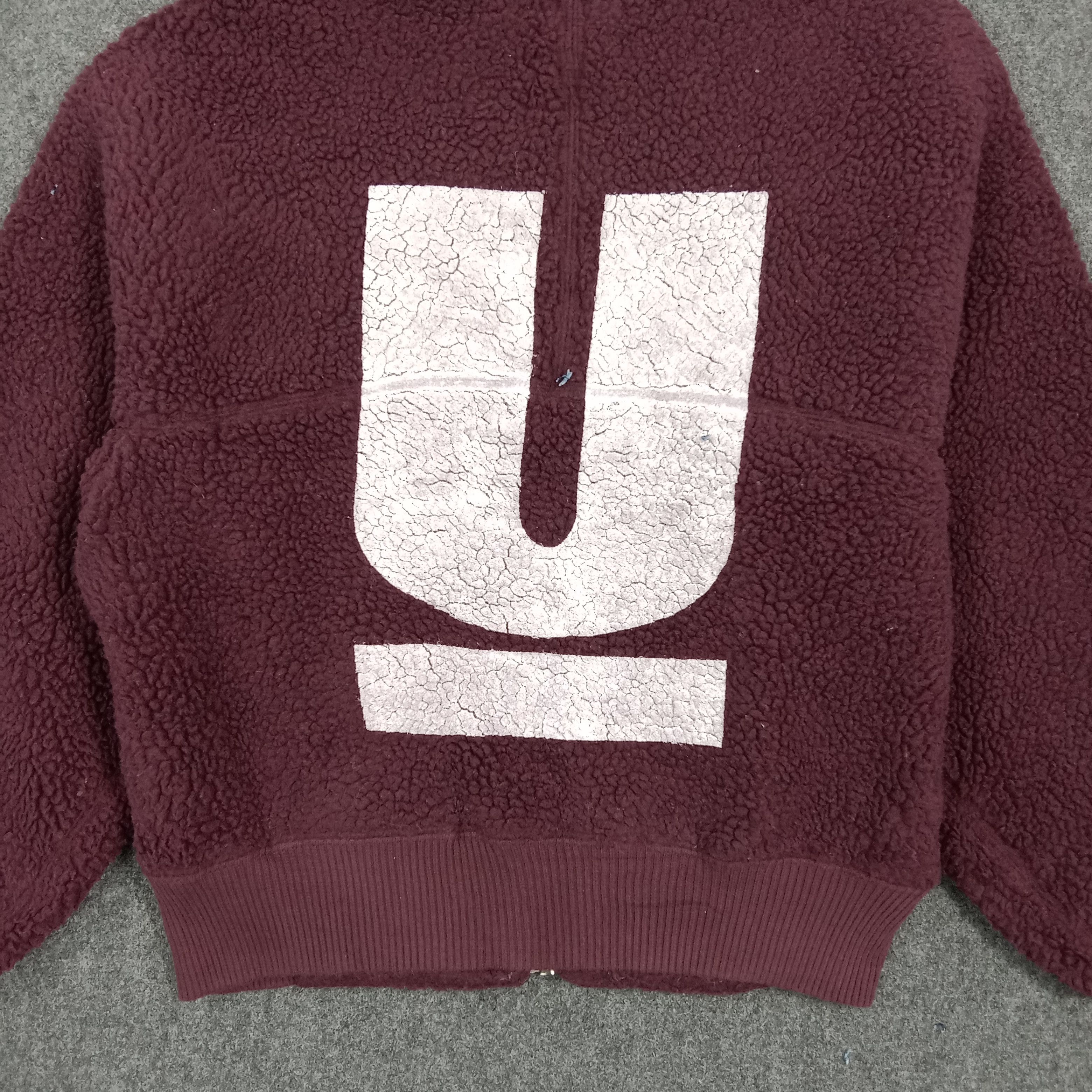 Undercover Uniqlo U Fleece Boxy Undercover Custom Logo C271N30 Size US S / EU 44-46 / 1 - 2 Thumbnail