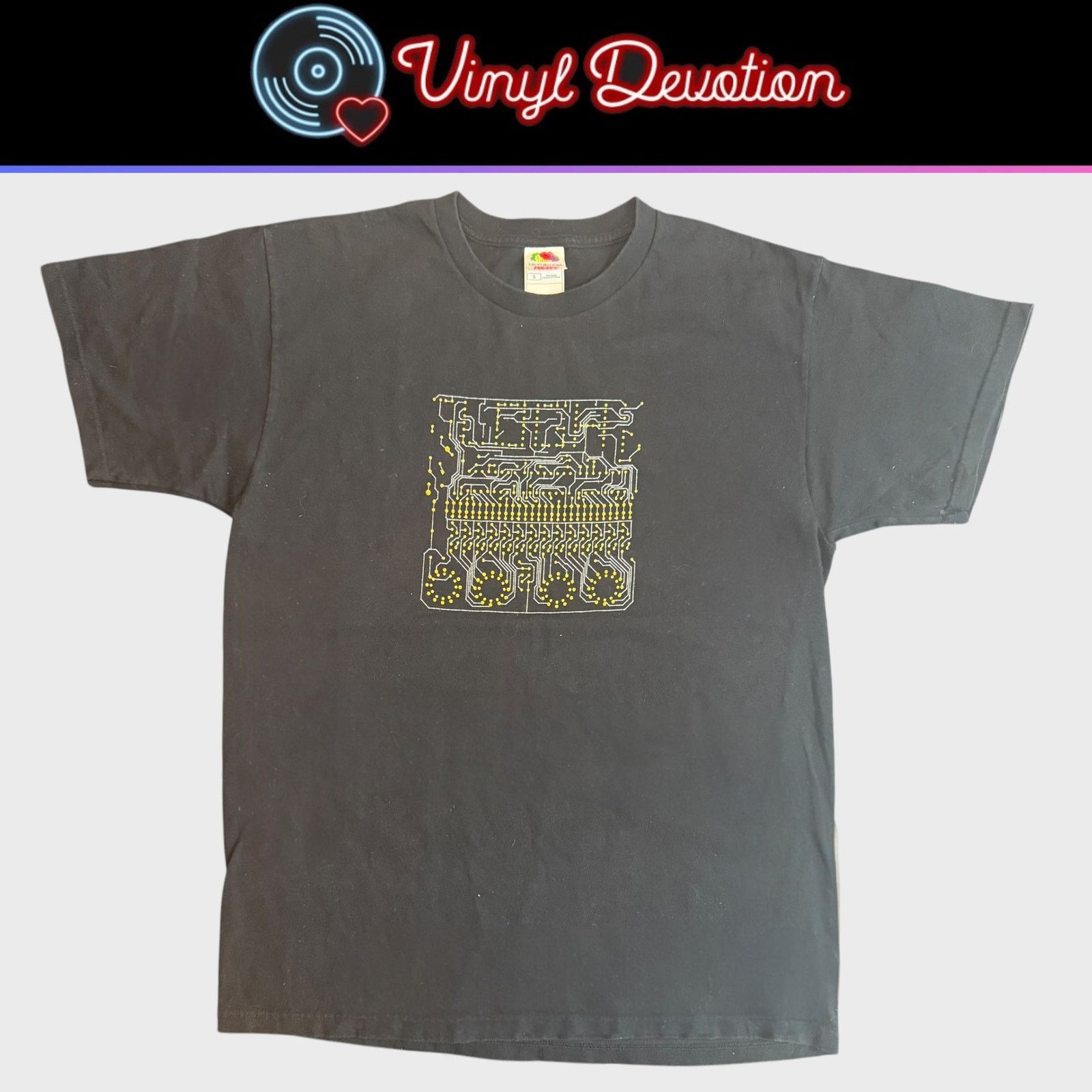 Fruit Of The Loom LOGH Swedish Alternative Band Sunset Vintage Shirt Size L Size US L / EU 52-54 / 3 - 1 Thumbnail