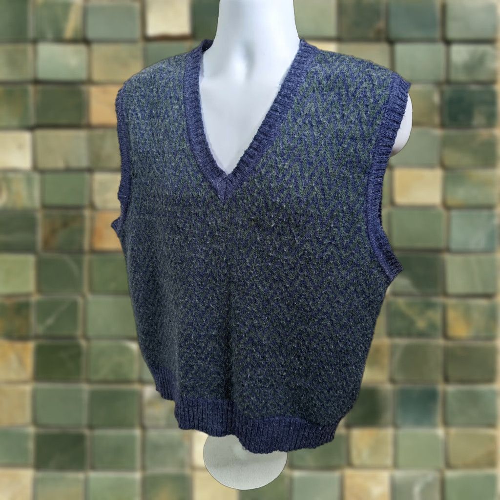 Levi's VINTAGE Levi's V-Neck Sweater Vest Blue Green Geometric Acrylic Mens Large S4C Size US L / EU 52-54 / 3 - 1 Thumbnail