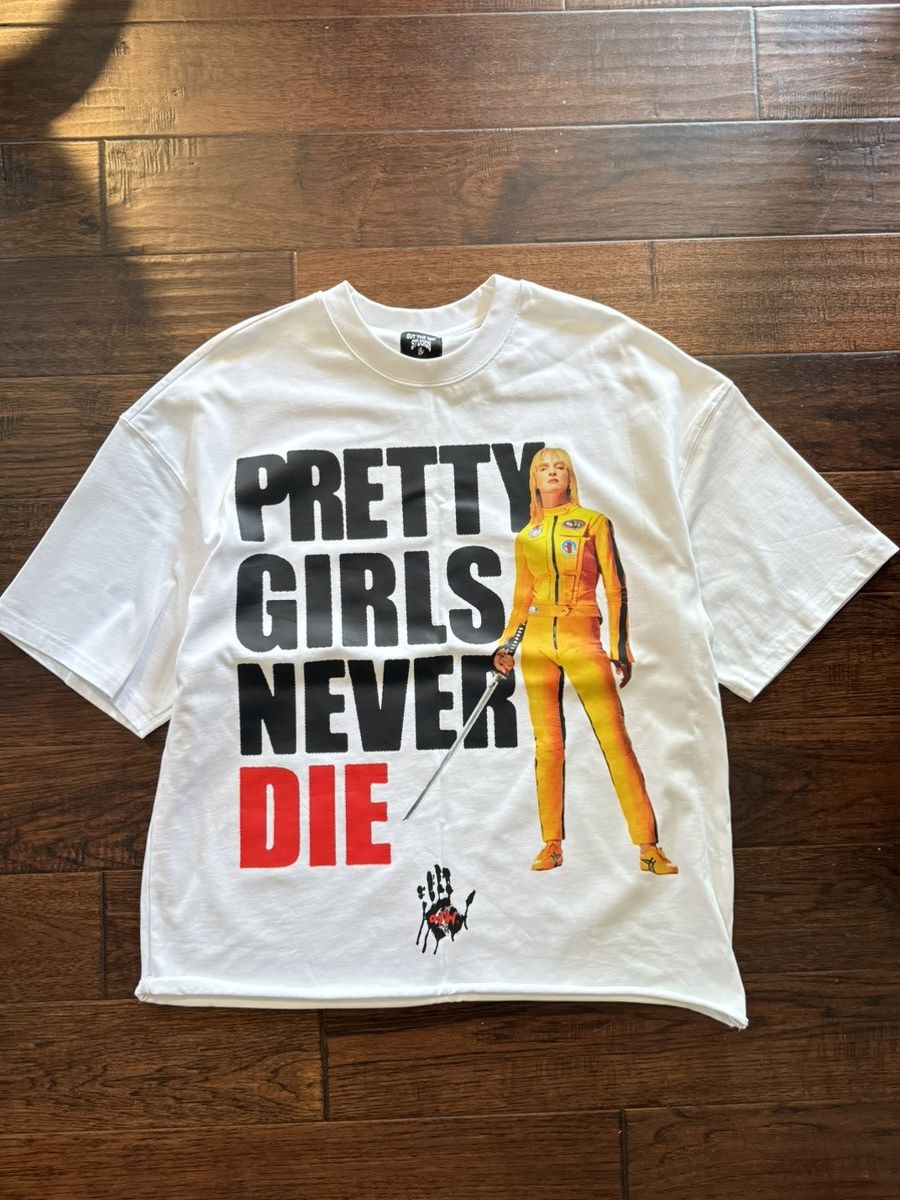 Other Out The Way Studios “Pretty Girls Never Die” Tee Size US XL / EU 56 / 4 - 1 Thumbnail