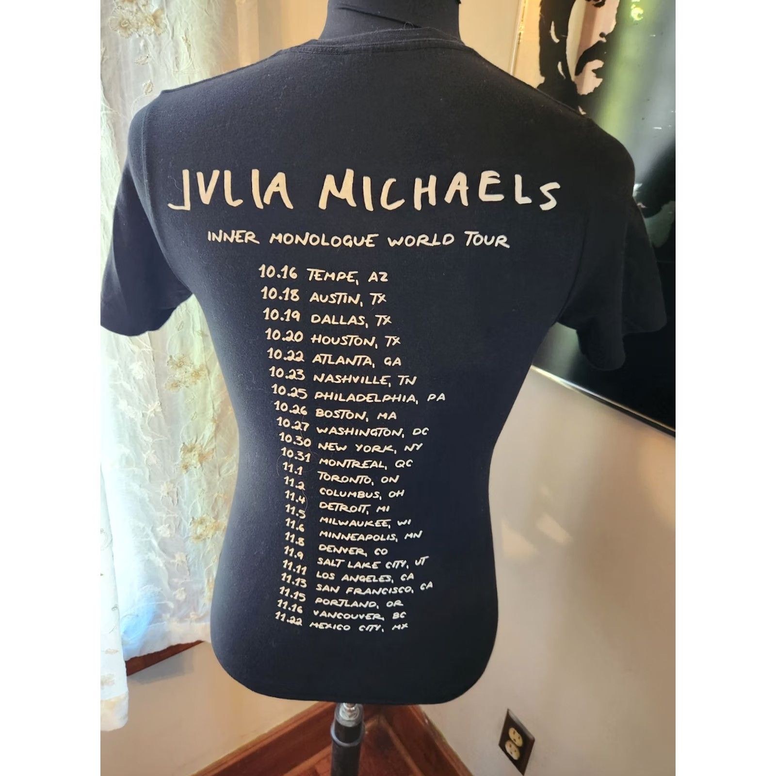 Vintage JuliA Michaels T Shirt Inner Monologue World Tour Graphic Black Stars Size S Size S / US 4 / IT 40 - 2 Thumbnail