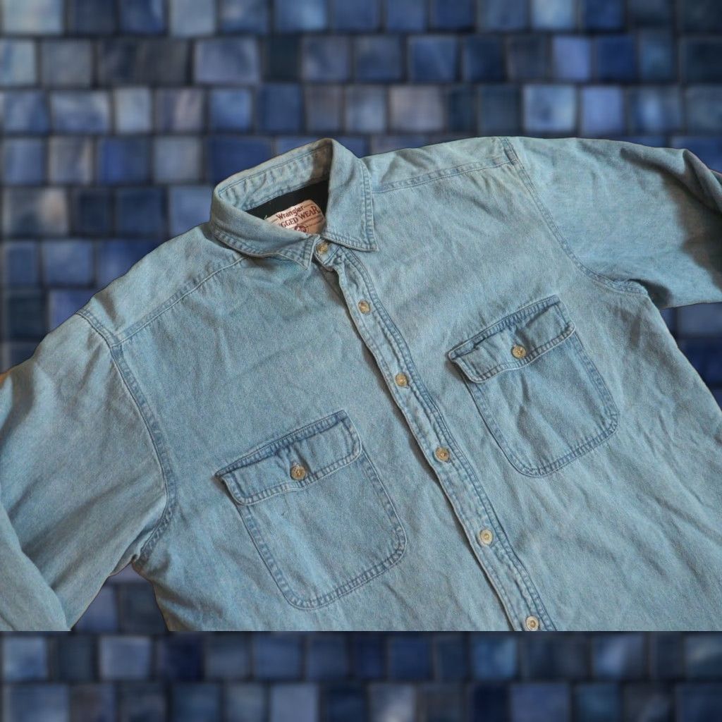 Wrangler VINTAGE Wrangler Denim Shirt Mens M blue 1980s Casual Button-Front Long Sleeve faded) Size US M / EU 48-50 / 2 - 1 Thumbnail