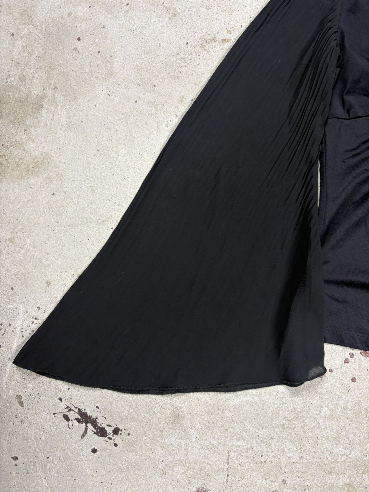 Roberto Cavalli Vintage 2007 Roberto Cavalli Black Flare Sleeves Pleated Top Size S / US 4 / IT 40 - 3 Thumbnail