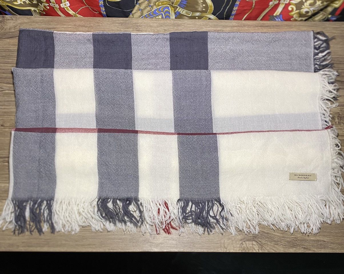 Burberry Burberry Large Check Merino Size ONE SIZE - 4 Thumbnail