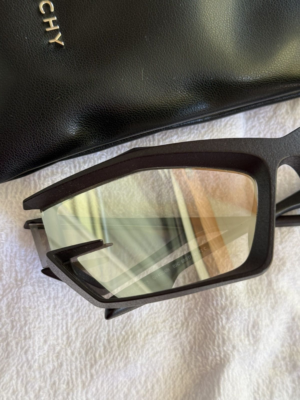 Givenchy Givenchy Giv Cut Geometric Sunglasses Black Silver GV40049I Size ONE SIZE - 2 Thumbnail