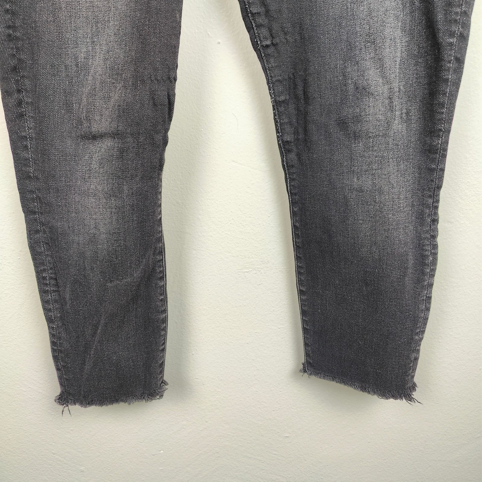 MOTHER Mother Denim Looker Ankle Fray Jeans Womens 28 Night Hawk Size 28" / US 6 / IT 42 - 4 Thumbnail