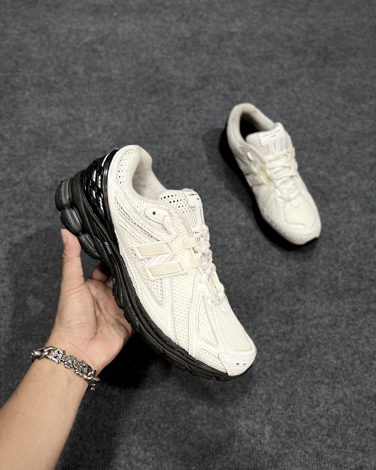 Comme des Garcons × New Balance New Balance x Comme des Garcons Homme 1906R White Size US 10 / EU 43 - 8 Thumbnail