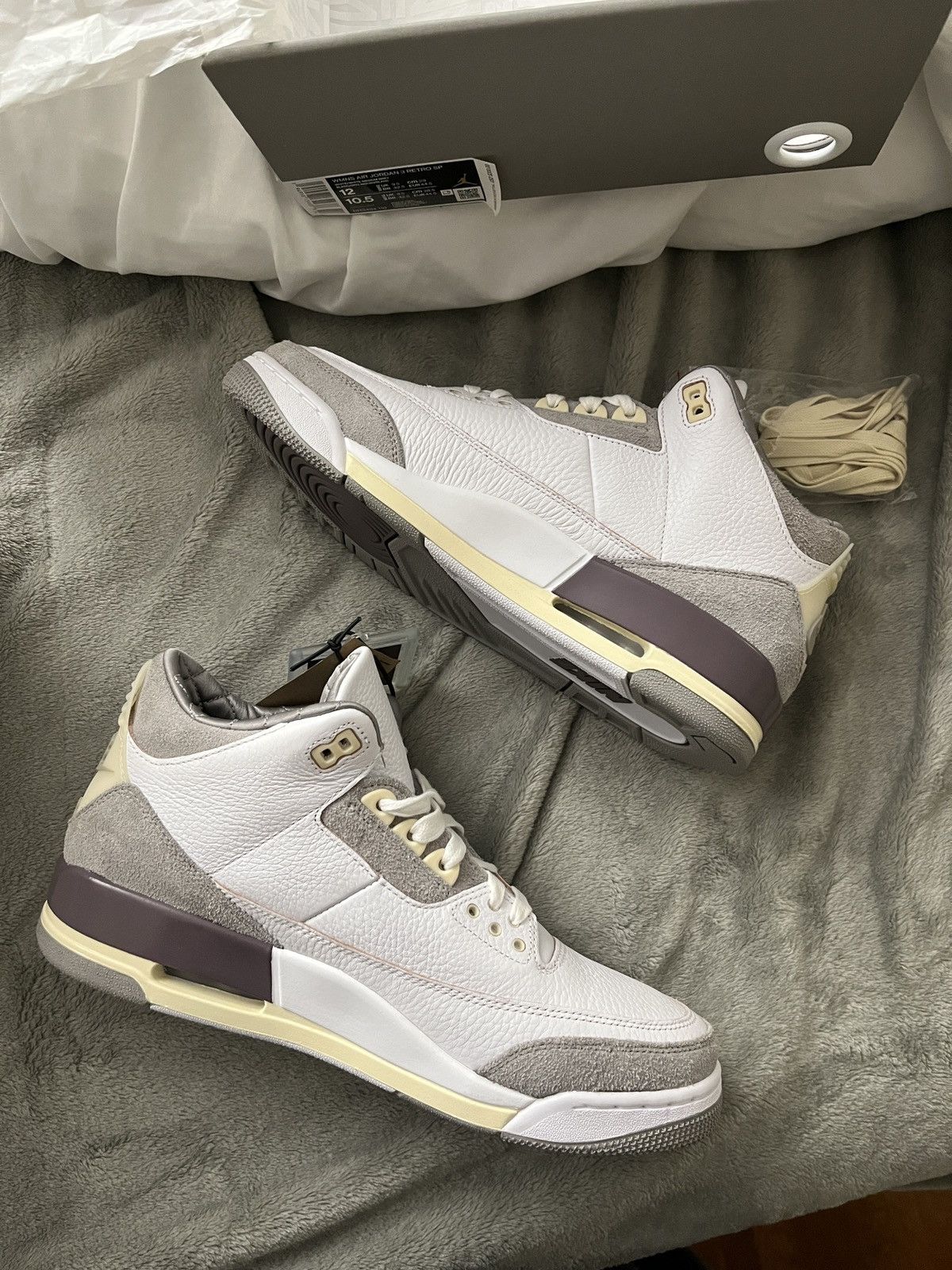 A Ma Maniere × Jordan Brand A Ma Maniére Jordan 3 Size US 10.5 / EU 43-44 - 6 Thumbnail