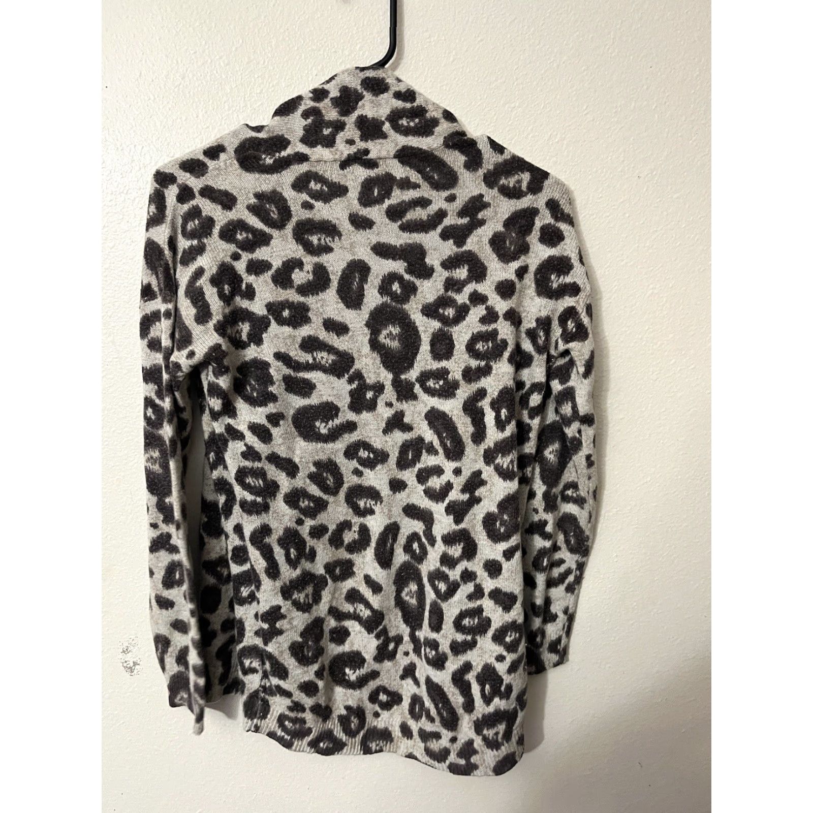 H&M H&M Women's Cardigan Open Front Cheetah Print Multicolor Small S Gray/Black Animal Print Cardigan Womens Small Open Front - 90s/90s Inspired? Size S / US 4 / IT 40 - 2 Thumbnail