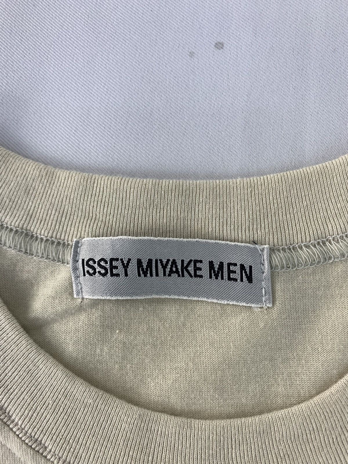 Issey Miyake Issey Miyake Men Peace Sign Hand Unisex Tee Size US S / EU 44-46 / 1 - 6 Thumbnail