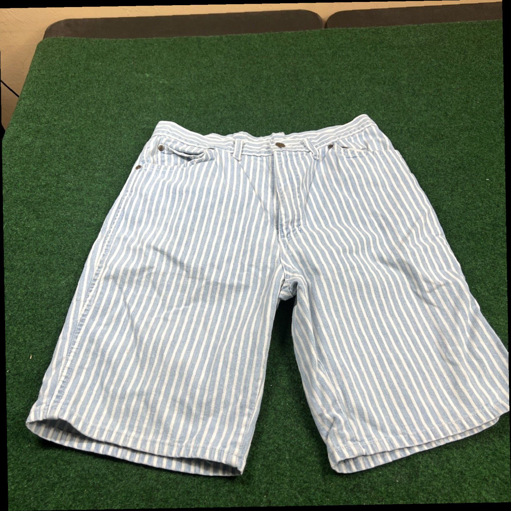 Vintage Vintage 90's Bristol Blues Denim Short Size. 33" Measures. 31X9 See Photos Size 24" / US 00 / IT 34 - 4 Thumbnail