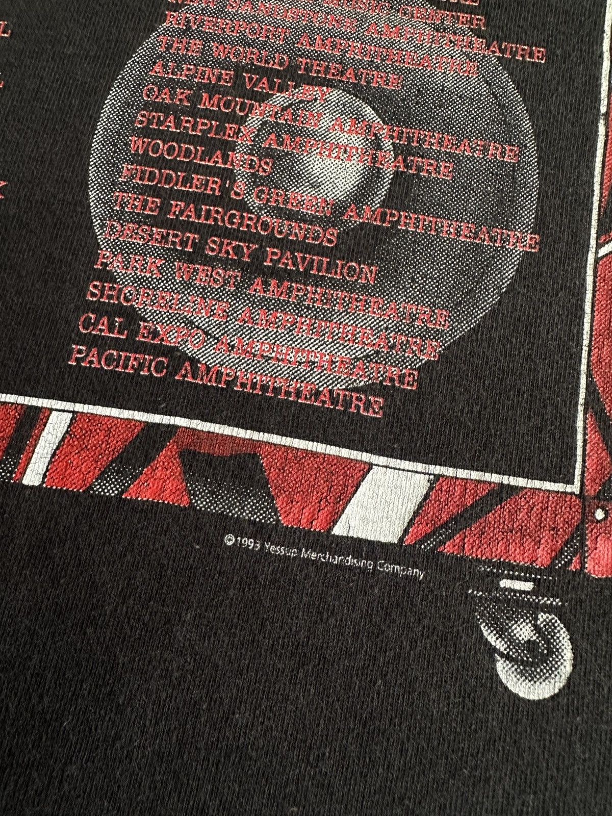 Band Tees × Vintage Vintage Van Halen 1993 World Tour Band Rock USA Tshirt Size US XL / EU 56 / 4 - 6 Thumbnail