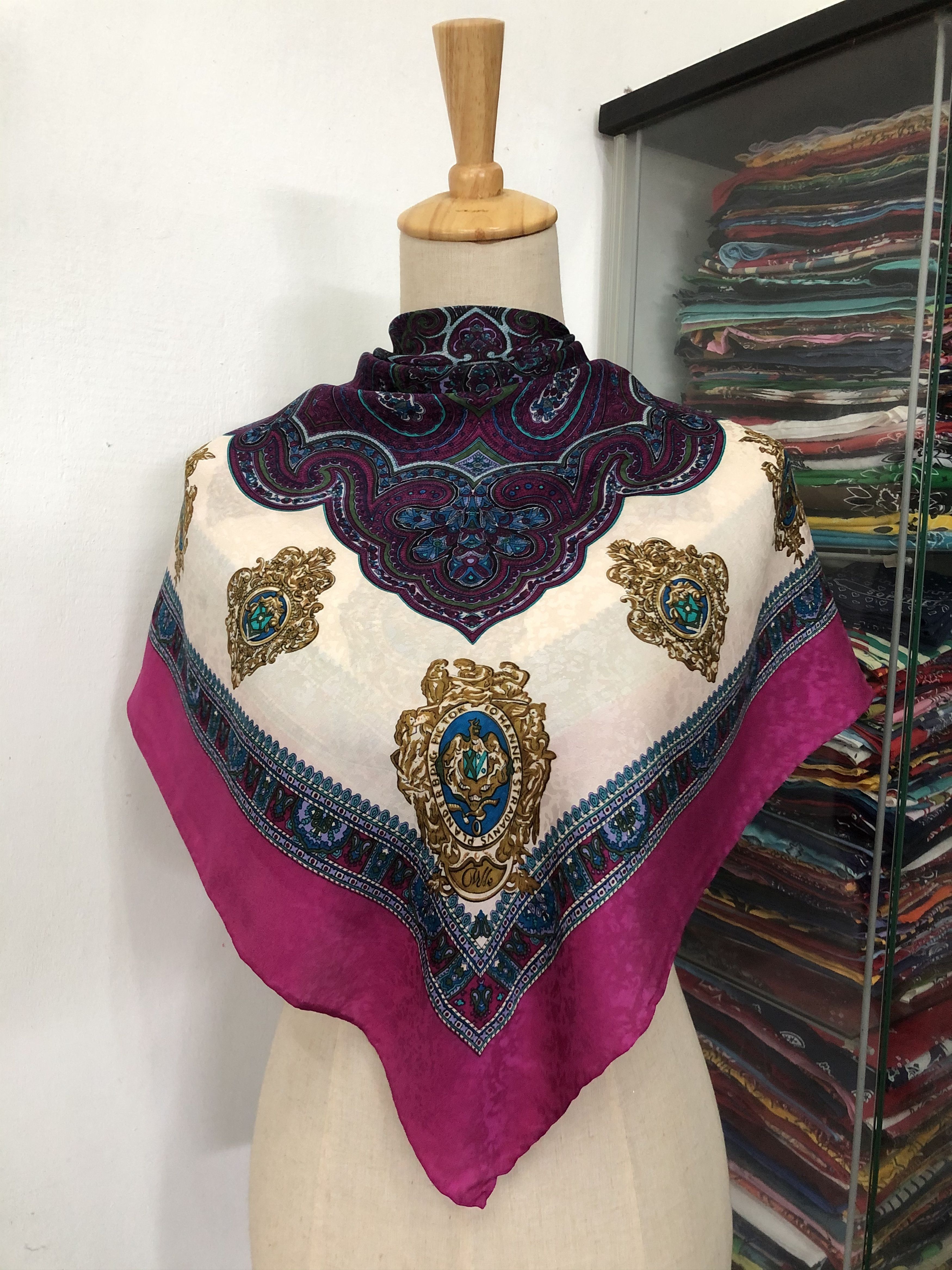 Vintage Vintage Silk Scarf Size ONE SIZE - 1 Thumbnail