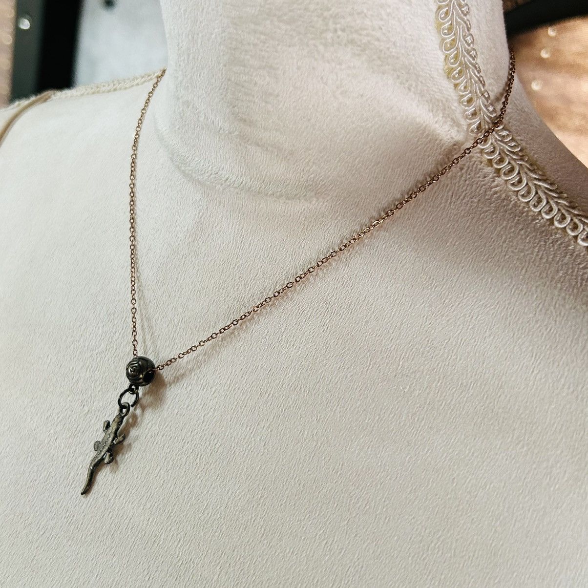 Handmade Handcrafted brass lizard pendant on chain necklace Size ONE SIZE - 3 Thumbnail
