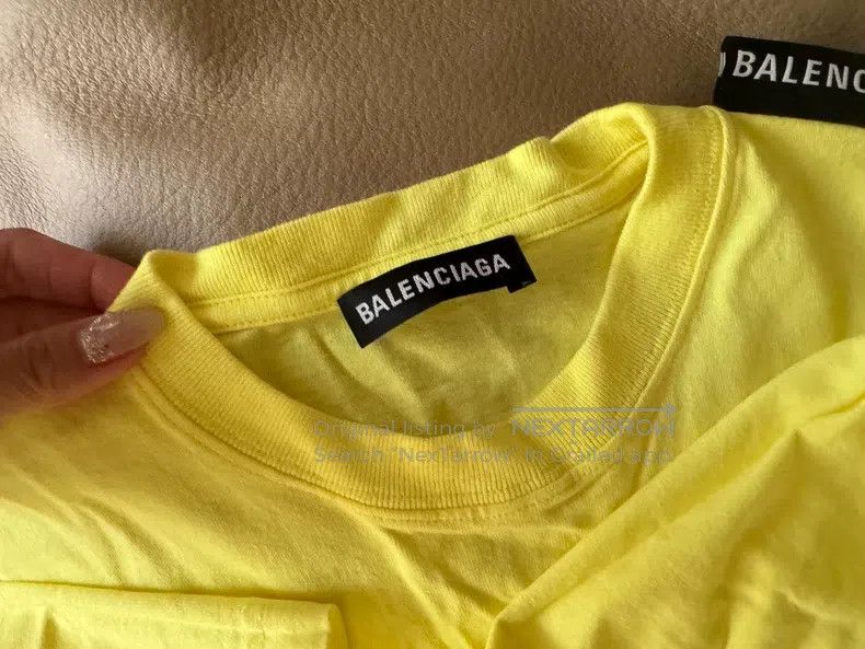 Balenciaga Balenciaga Women's T-Shirt Size XXS / US 00 / IT 34 - 1 Thumbnail