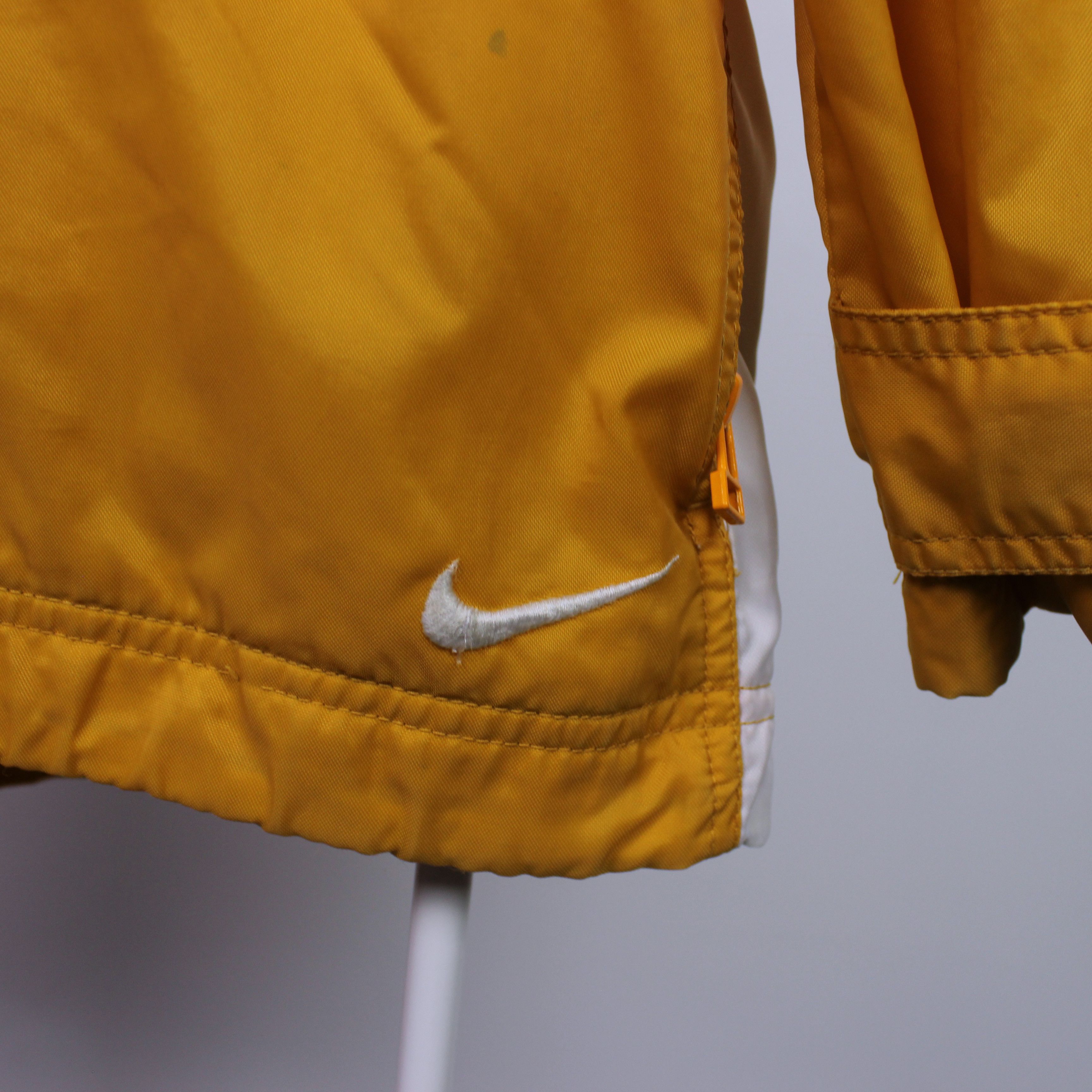 Nike Nike vintage light jacket men waterproof L XL yellow Size US L / EU 52-54 / 3 - 8 Thumbnail
