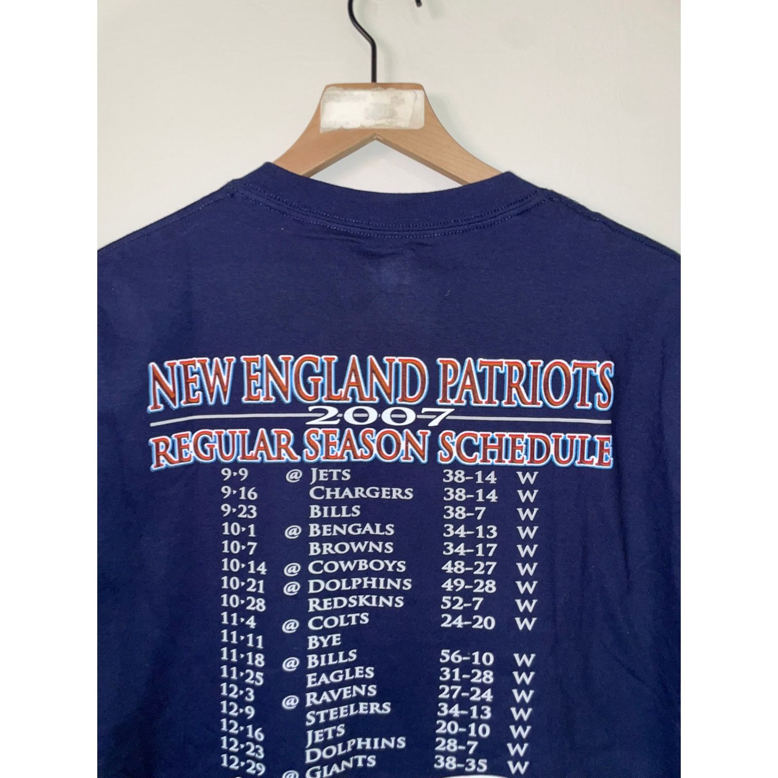 NFL Y2K New England Patriots Shirt 16-0 Undefeated Blue Tee NFL Size US L / EU 52-54 / 3 - 6 Thumbnail