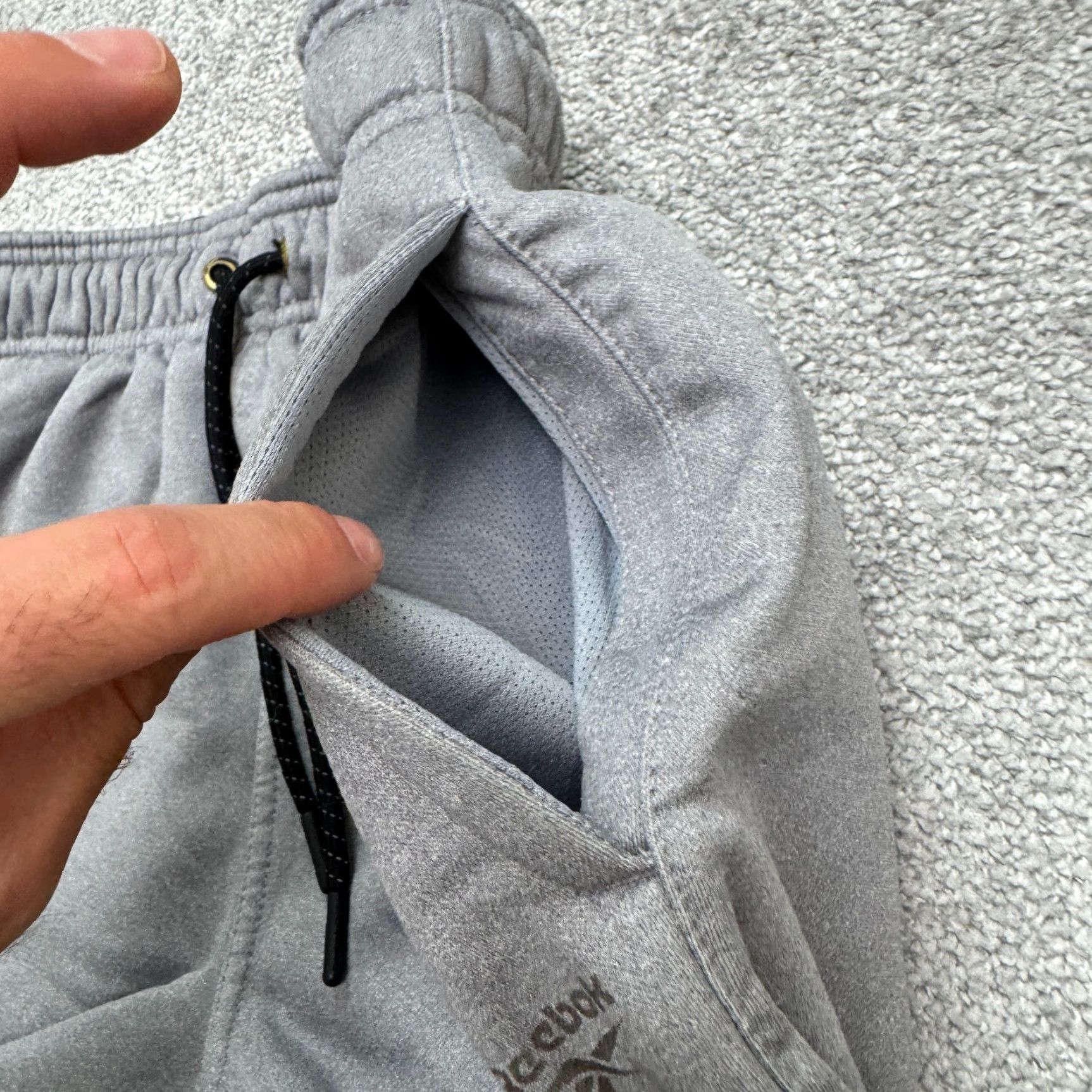Reebok Reebok Jogger Pant Sweatpants Mens Medium Gray Regular Fit Elastic Waist Pockets Fleece Tech Athletic Sports Athleisure Training Size US 31 - 6 Thumbnail