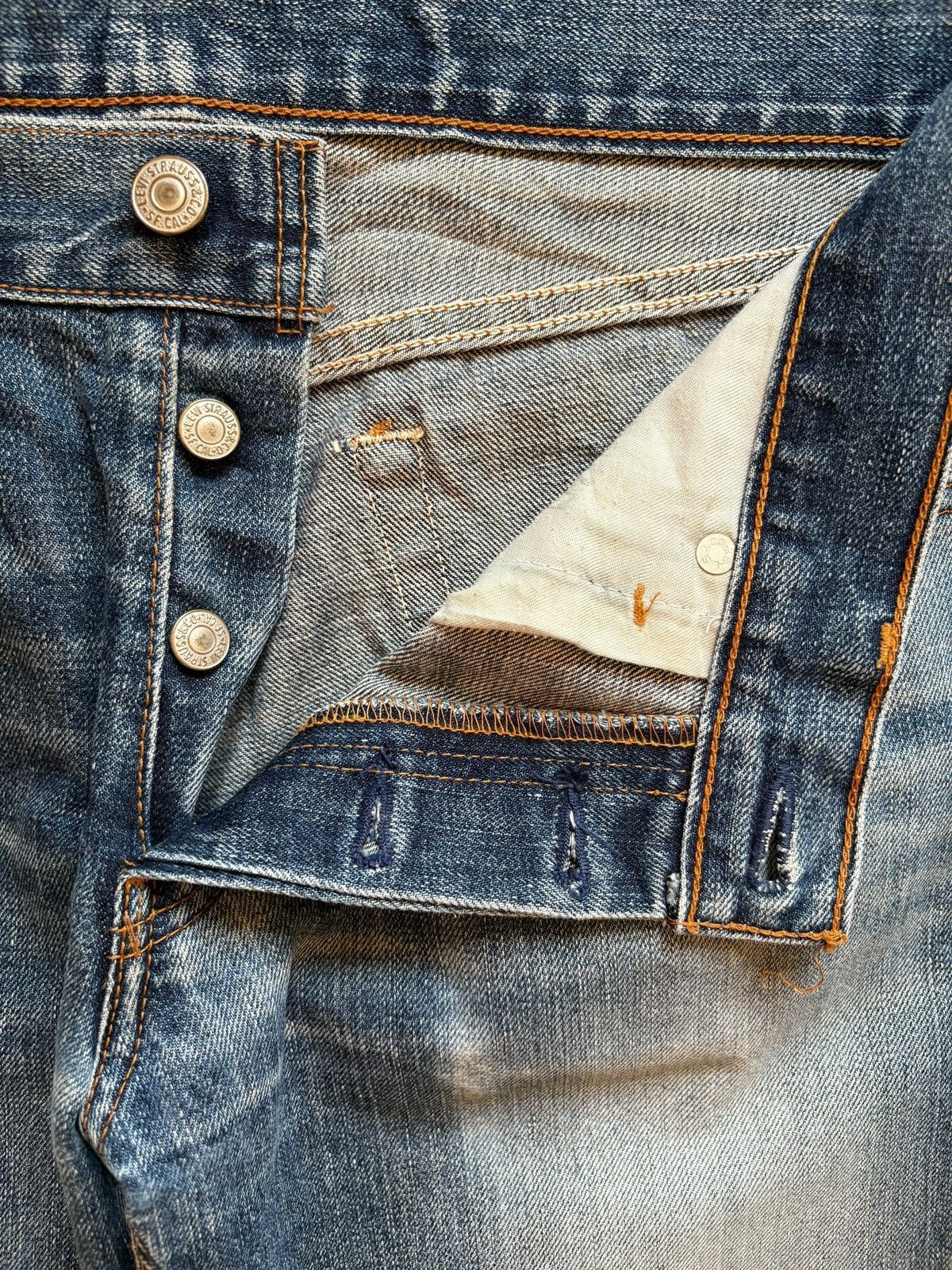 Levi's × Levi's Vintage Clothing Vintage 90s Levis 577 Faded Blue Wash Distress Bootcut Jeans Size 32" / US 10 / IT 46 - 3 Thumbnail