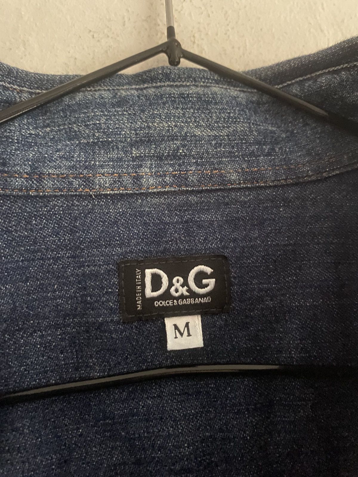 Designer × Dolce & Gabbana × Vintage Vintage Y2K Dolce & Gabbana Cut Off Sleeve Shirt Size US M / EU 48-50 / 2 - 2 Thumbnail