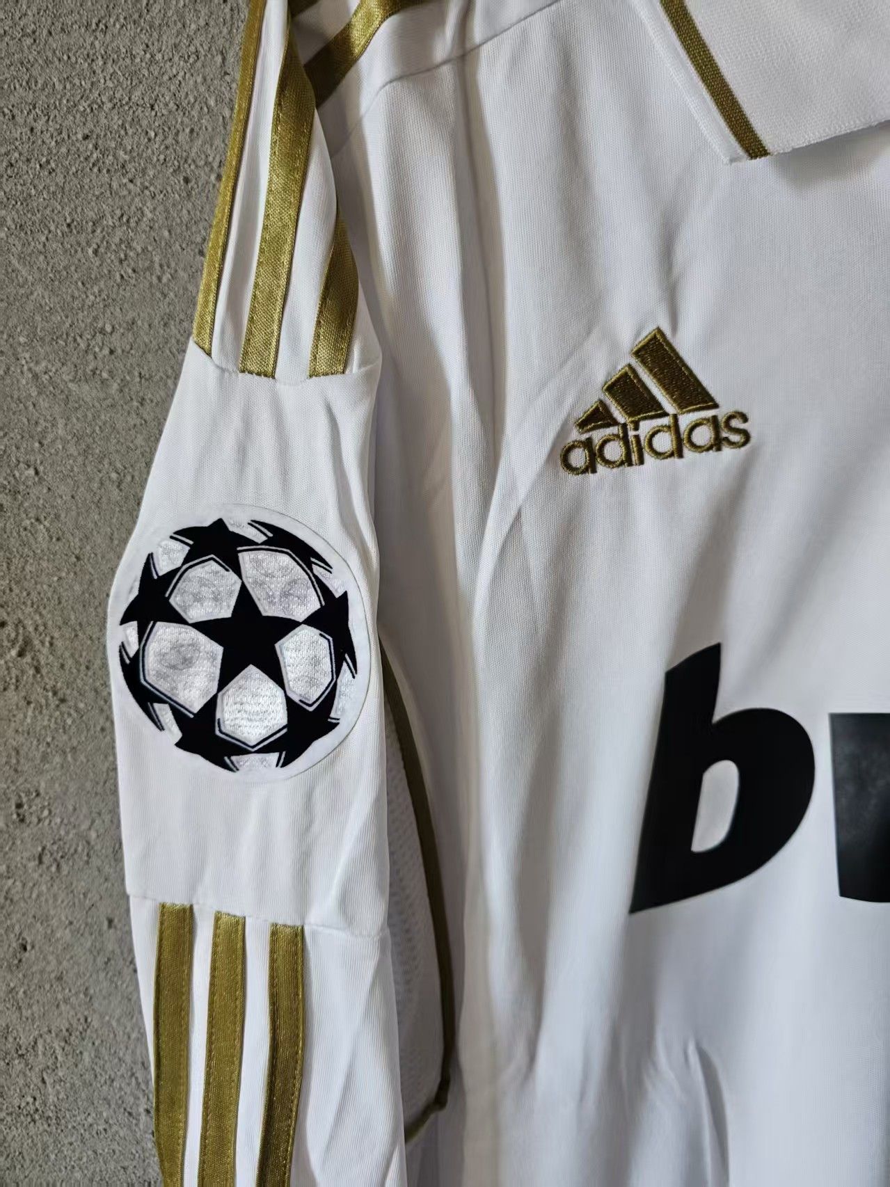 Other 2011 2012 Real Madrid #10 Mesut Özil Jersey Size US L / EU 52-54 / 3 - 3 Thumbnail