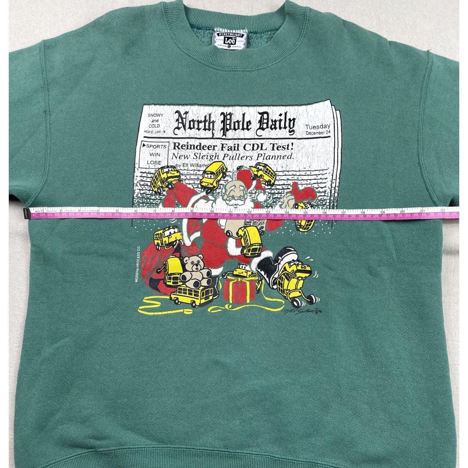 Lee VINTAGE Lee Sweatshirt Crewneck Christmas Santa School Bus North Pole Blue L Mens Size US L / EU 52-54 / 3 - 7 Thumbnail