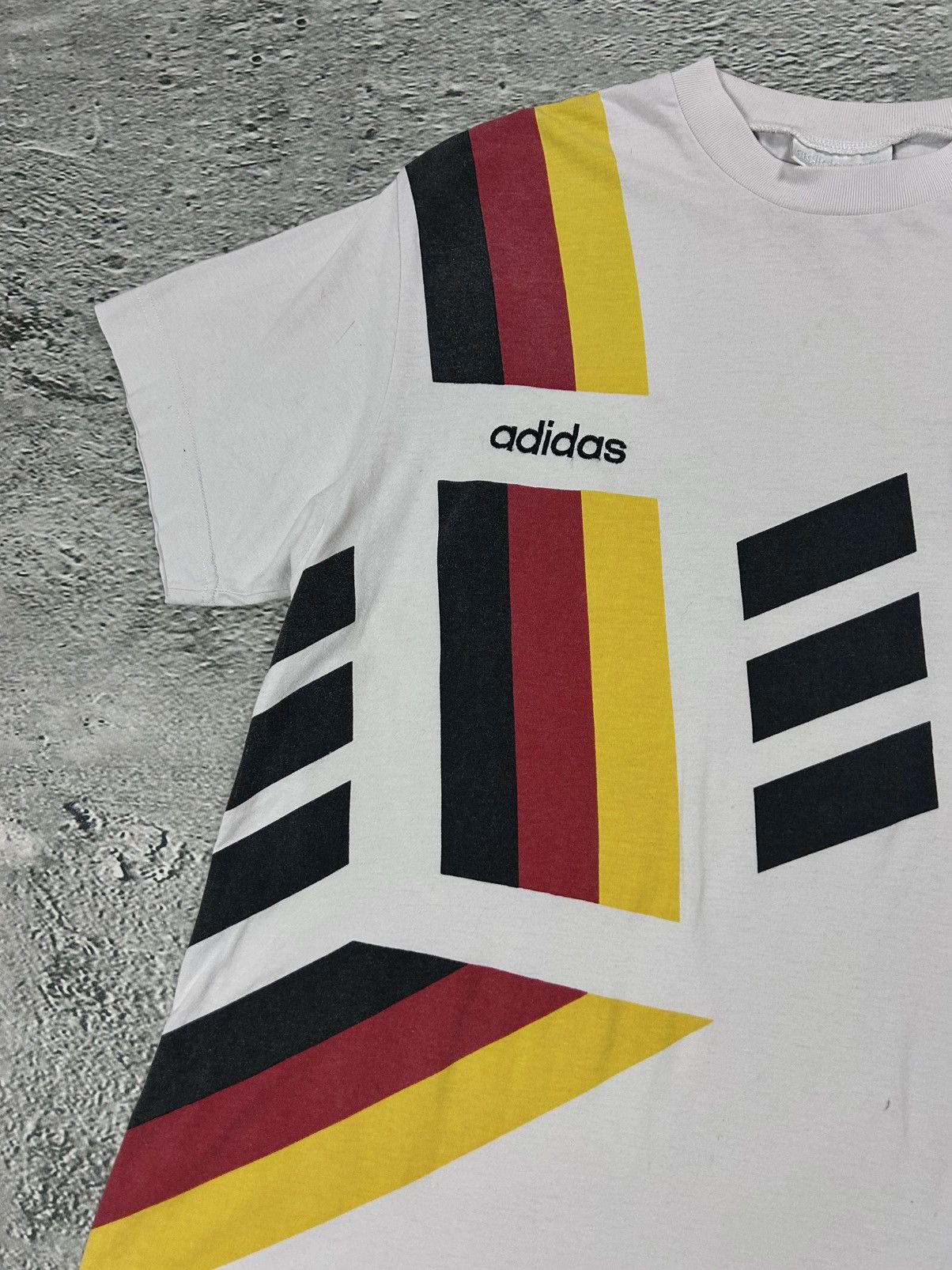 Adidas Germany 2000 T-Shirt Cotton Vintage Adidas Football Jersey Size US S / EU 44-46 / 1 - 2 Thumbnail