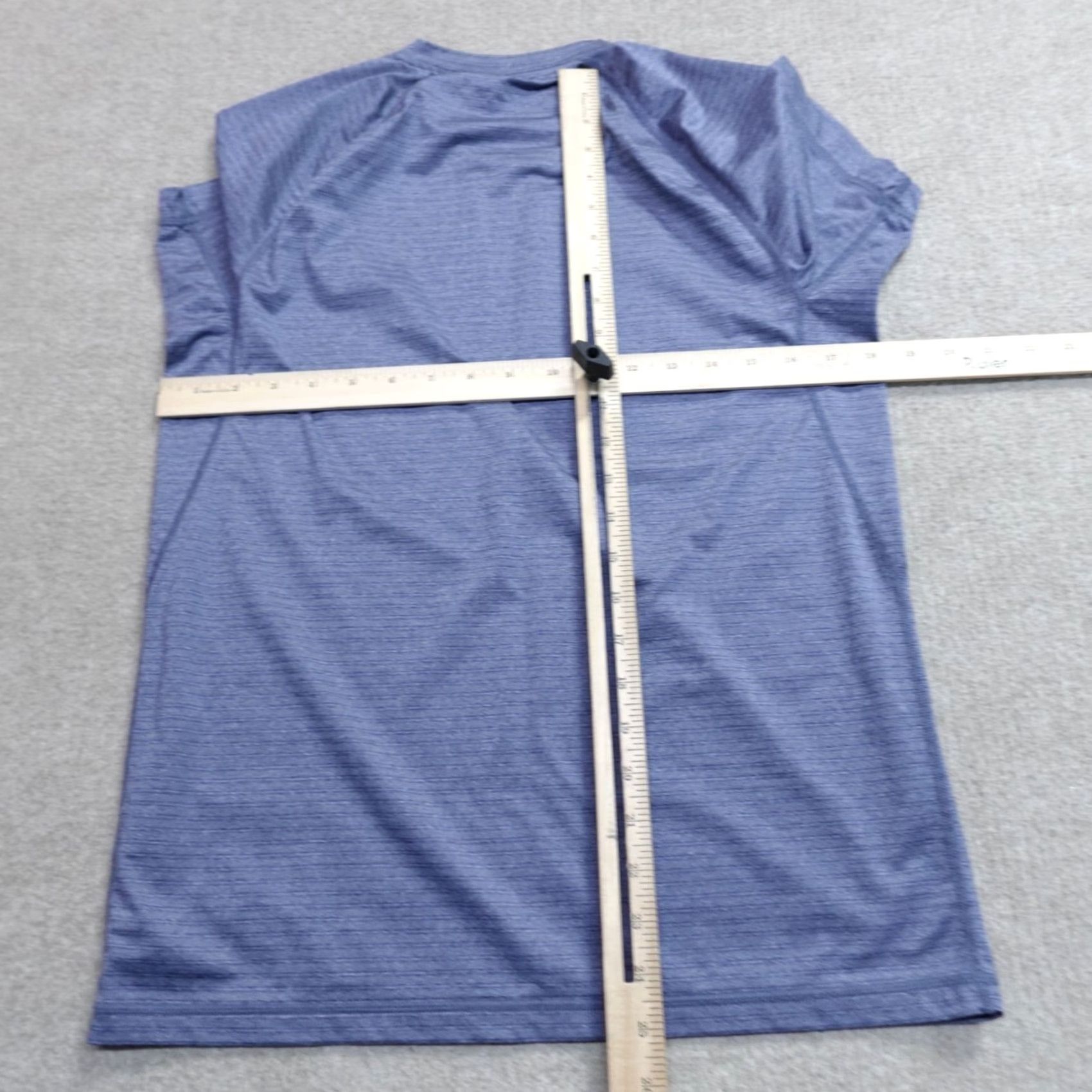 Rhone Rhone Shirt S Blue Striped V-Neck Raglan Sleeve Short Sleeve T-Shirt Pullover Activewear Men Regular XS? (Note: Original size S, ensure exact "S") Size US S / EU 44-46 / 1 - 6 Thumbnail