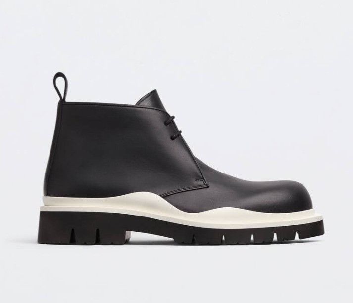 Bottega Veneta o1bcso1str0924 Tire in Black/White Size US 11 / EU 44 - 1 Thumbnail