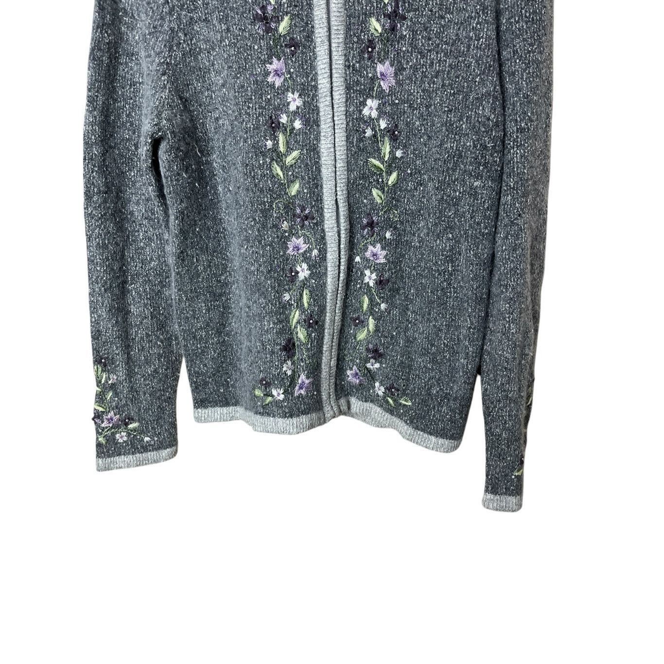 Other Vintage Dressbarn Cardigan M Gray Purple Embroidered Floral Size M / US 6-8 / IT 42-44 - 2 Thumbnail