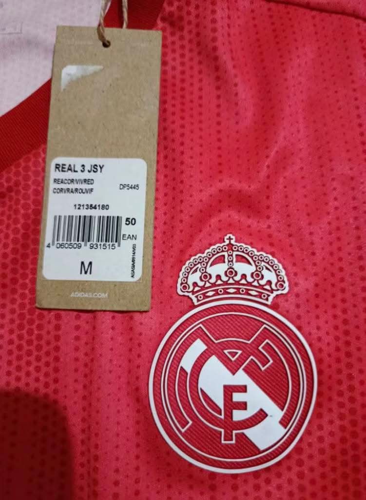 Adidas Real Madrid 3rd 2018 original size M BNWT Size US M / EU 48-50 / 2 - 6 Thumbnail